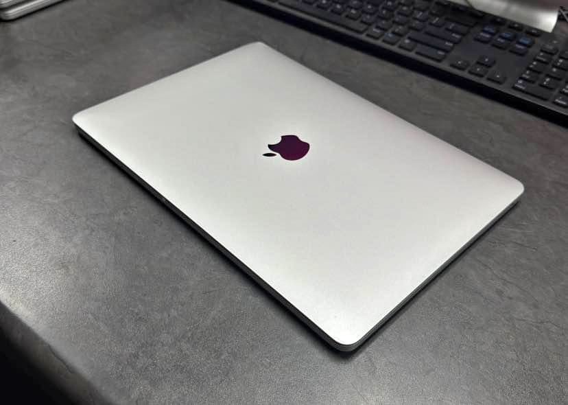 MacBook Pro Retina 13-Inch 2017 (No Touch Bar) - Image 3