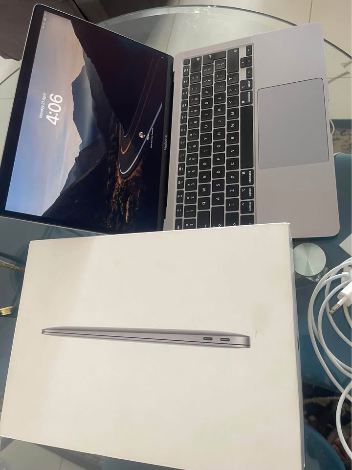 MacBook Air M1 2020 - Image 3