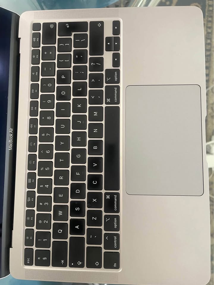 MacBook Air M1 2020 - Image 6