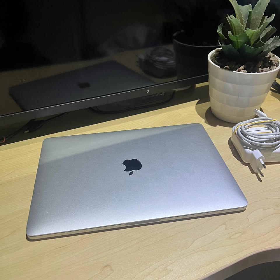 MacBook Pro Retina 13” 2017 (256GB | 8GB) - Image 6