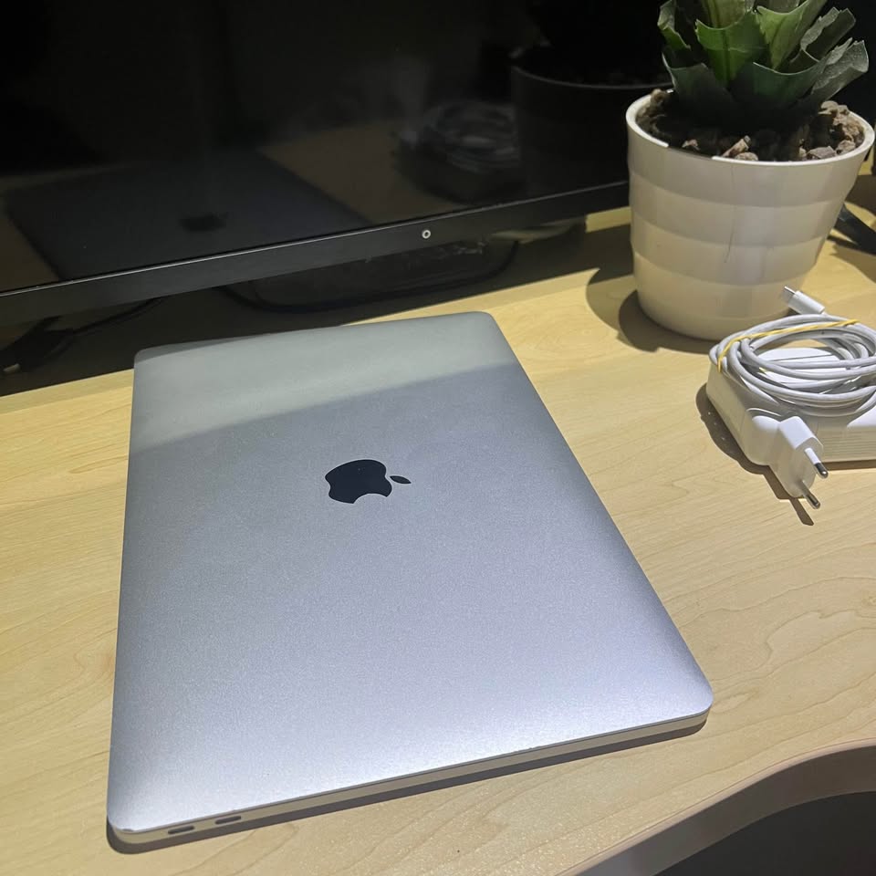MacBook Pro Retina 13” 2017 (256GB | 8GB) - Image 7