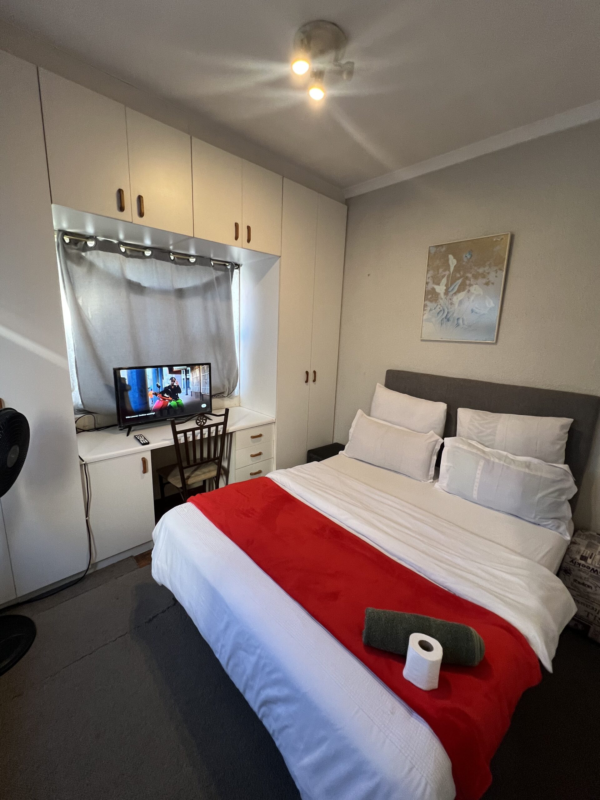 Furnished 1-Bedroom Guesthouse in Fairfield Estate Parow - Image 2