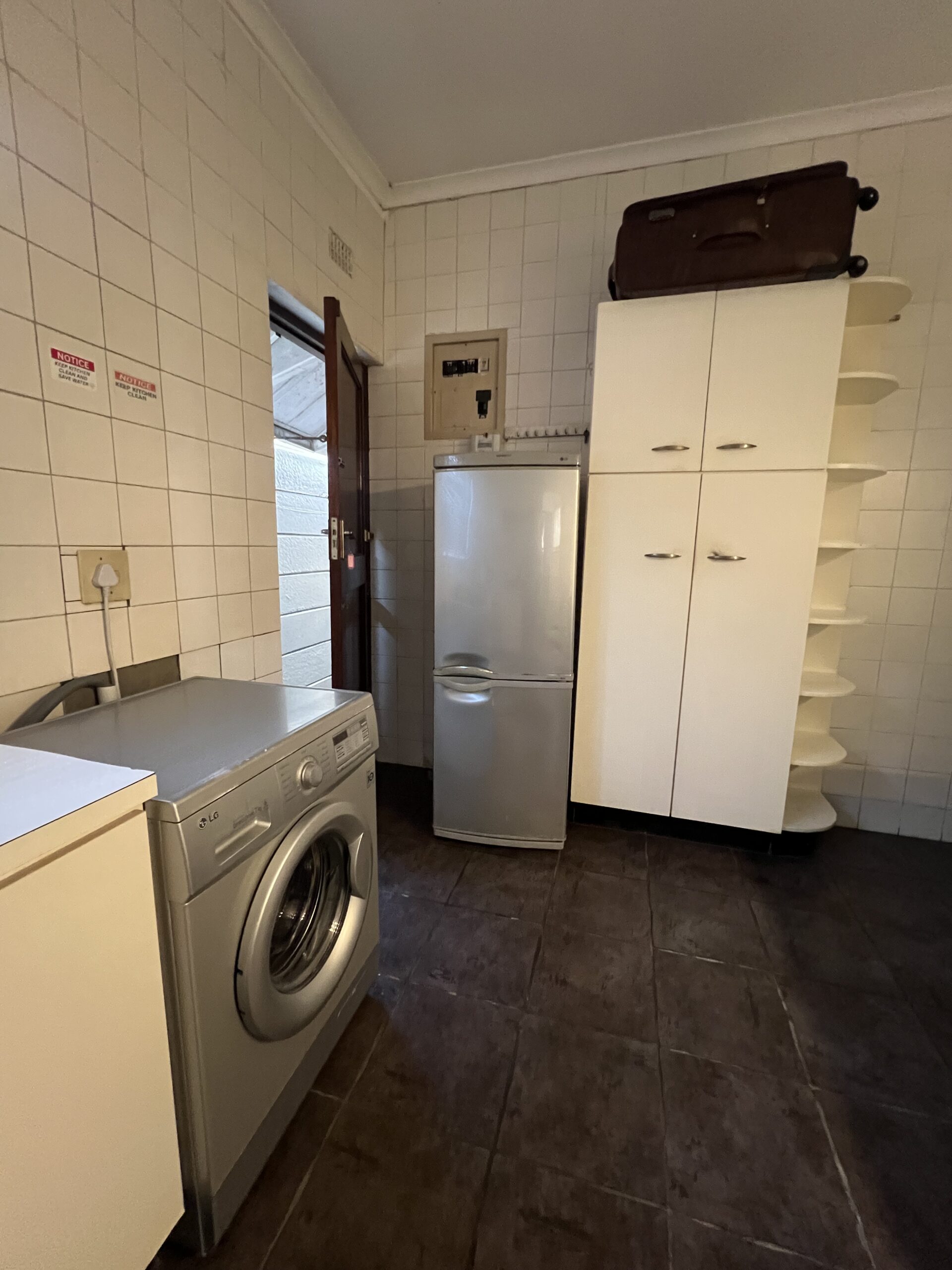 Furnished Family 1-Bedroom with Two beds in Fairfield Estate Parow - Image 8